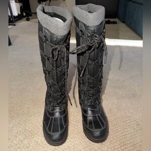 Women's Black Cougar Canada Boots 10